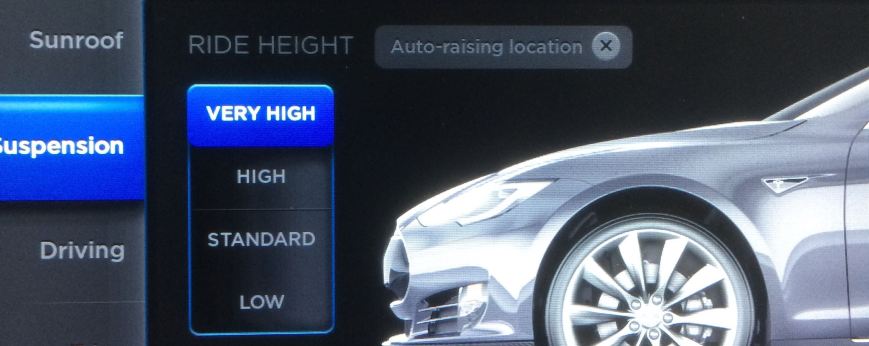 Tesla Auto Raising Feature Report on the Screen But Not in Reality